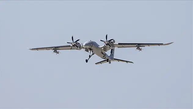 Bayraktar AKINCI, hava hedeflerini KEMANKEŞ 1 ile vurdu