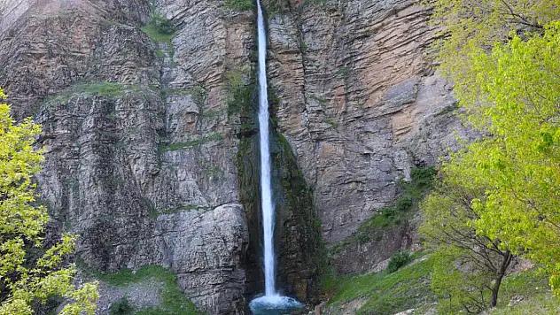 Bitlis Doğa Turizmiyle Büyülüyor: Göller, Şelaleler ve Volkanik Dağlar