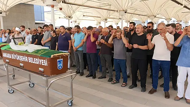 Boğularak öldürüldüğü iddia edilen kadın son yolculuğuna uğurlandı