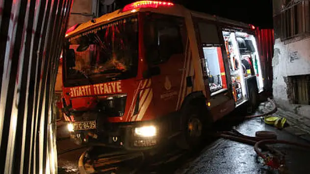 Bursa'da seyir halindeki otomobil alev aldı