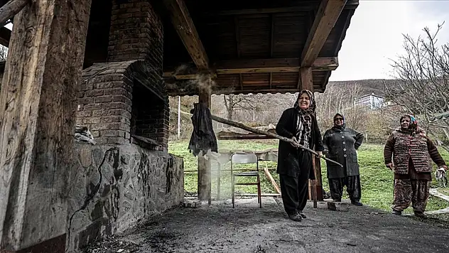 Bursalı Kadınlar Geleneksel Ürünleri Gelire Dönüştürdü