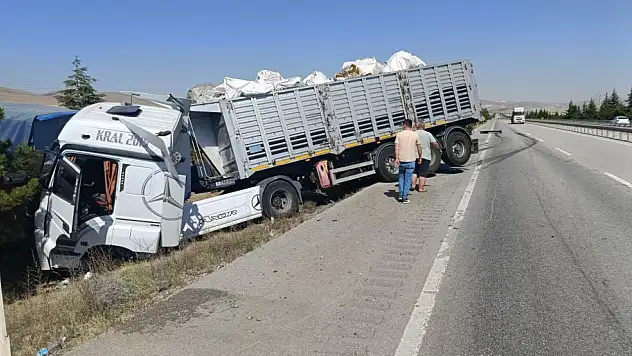 Tır kamyonete arkadan çarptı, 1 yaralı