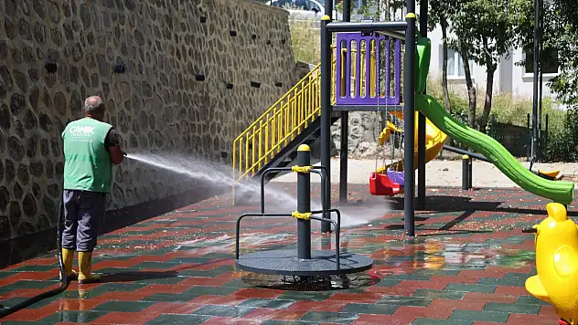 Canik Belediyesi'nden dip köşe temizlik