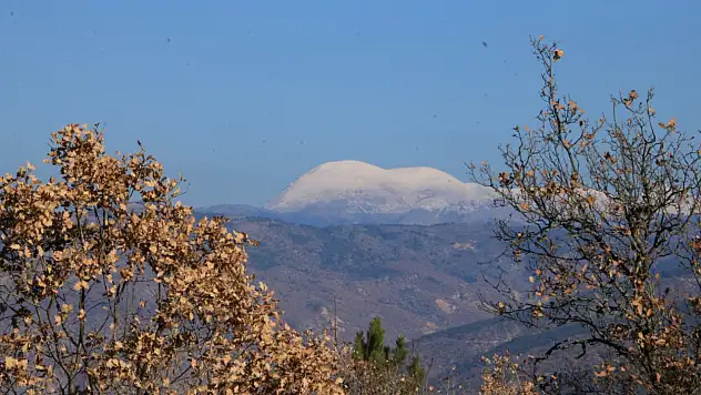 Çankırı'da sonbahar ve kışın buluştuğu kartpostallık manzaralar