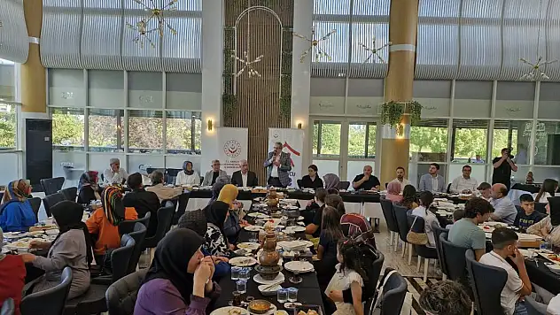 Çarşamba'da koruyucu aileler kahvaltıda buluştu