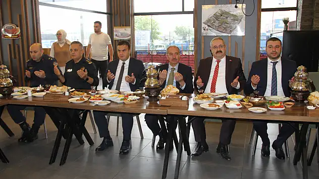 Çarşamba'da Muhtarlar kahvaltıda bir araya geldi