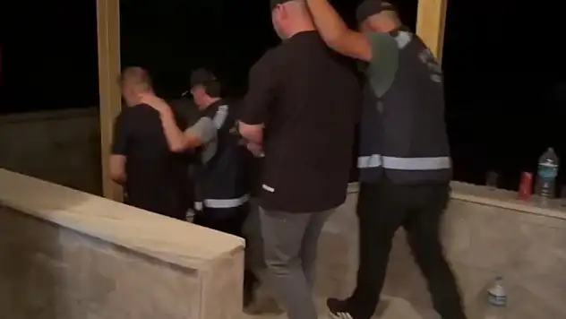 Çarşamba'da Nefes Kesen Operasyon: Uyuşturucu ve Silahlı Suç Şüphelileri Tutuklandı