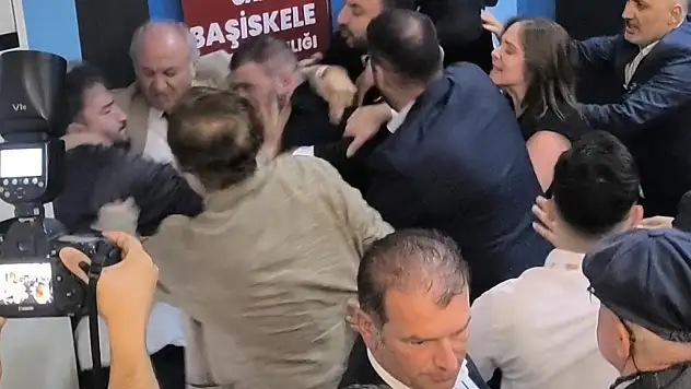 CHP kongresinde kavga