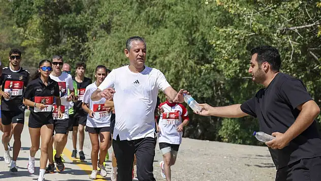 CHP'nin 102'nci Yıl Koşusu gerçekleşti