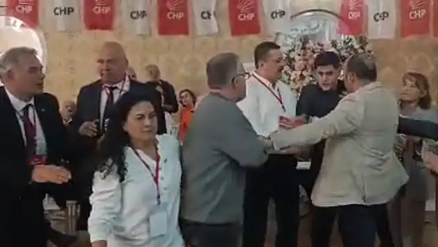 CHP Samsun Kongresinde gerginlik:  'Oğlumu kandırmışlar'