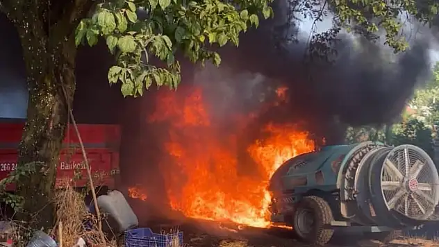 Çiftçinin ilaçlama makinesi alev topuna döndü