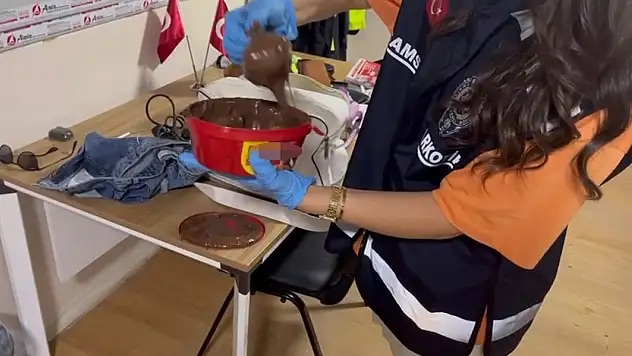 Çikolata'nın içinden çıkan şaşırttı