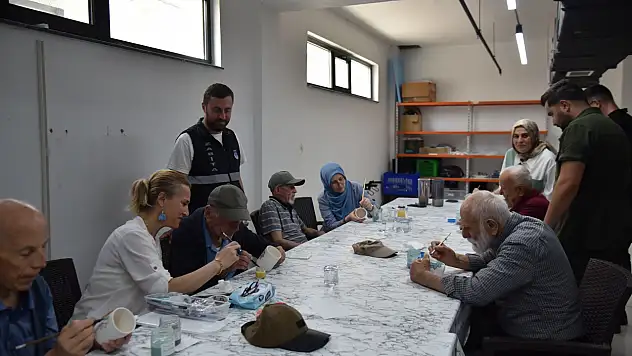 'Çini Sanatıyla Nesiller Buluşuyor'