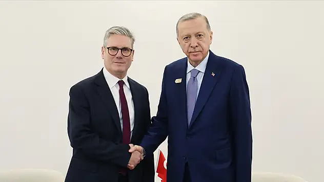 Cumhurbaşkanı Erdoğan, İngiltere Başbakanı Starmer ile telefonda görüştü