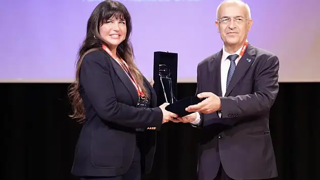 Dış Ticaret Zirvesi'ne taşıdı