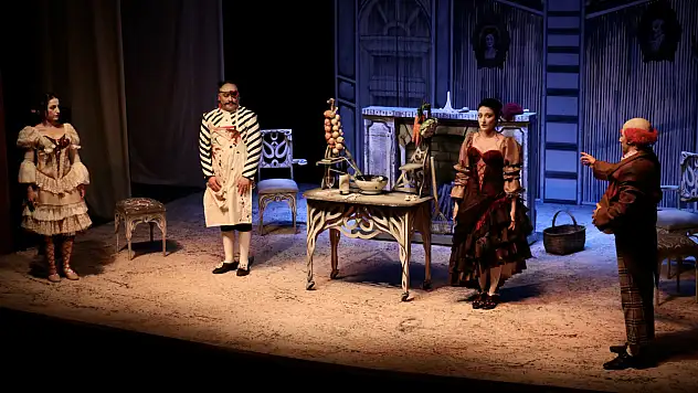 'Doktor Mucize' operası sahnelendi