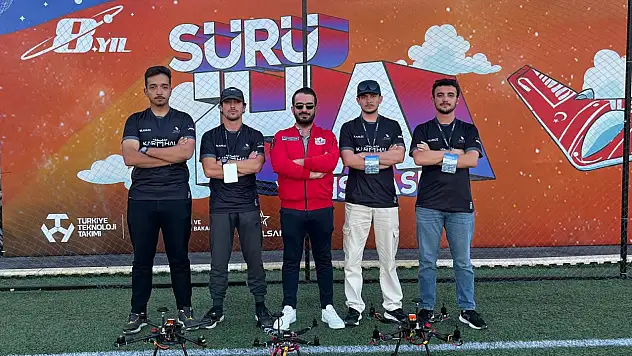 Düzce Üniversitesi Öğrencileri TEKNOFEST 2025'te Türkiye Birincisi Oldu