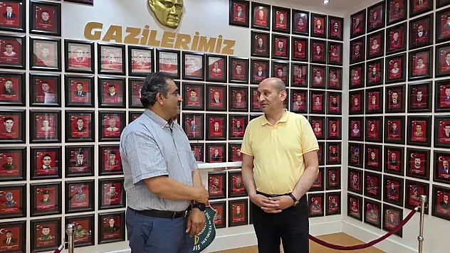 Emekli Uzman Çavuş Erol Şeker, Gazilerle buluştu