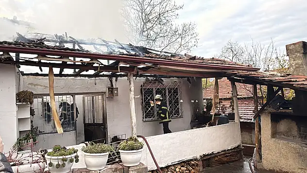 Erbaa'da Tek Katlı Evde Çıkan Yangın Korkuttu