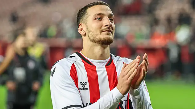 Ercan Kara Rapid Wien'e Döndü! 'Yeni 9 Numaramız' Notuyla Duyurdular