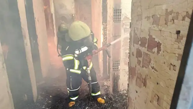 Erzurum'da Ev Yangını Çevreye Yayılmadan söndürüldü