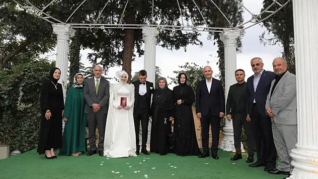 Eski İçişleri Bakanı Süleyman Soylu Bafra'da düğüne katıldı