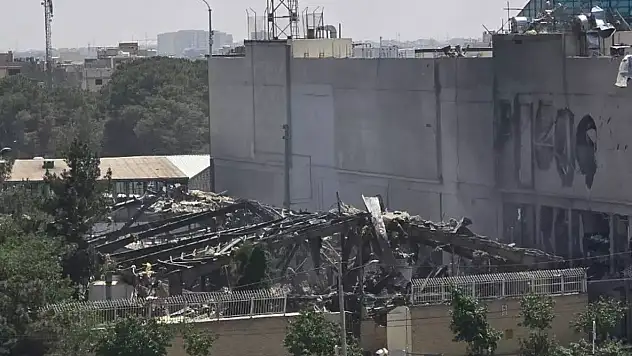 Eyvah Nükleer tesis vuruldu