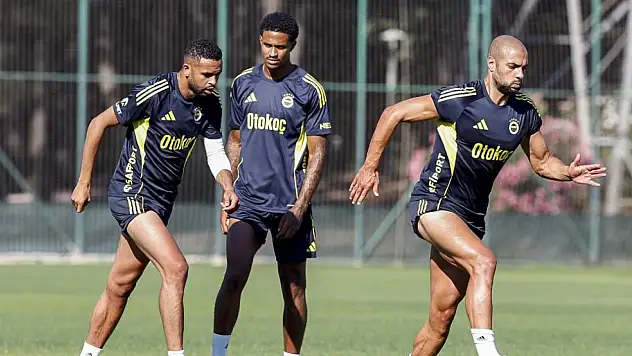 Fenerbahçe, yeni sezon hazırlıklarını sürdürüyor