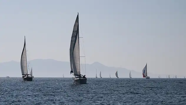 Foça, yelken şenliğine hazırlanıyor