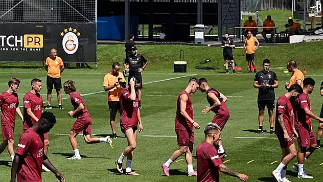 Galatasaray'da küsler barıştı!