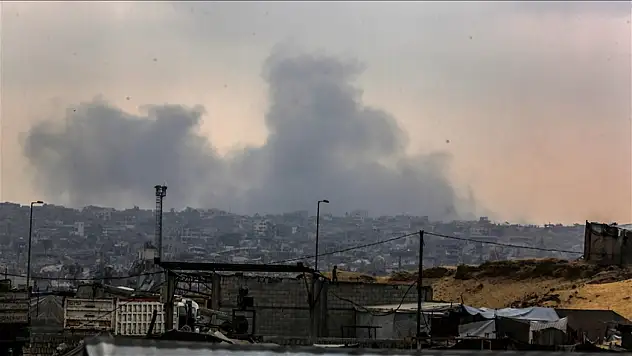 Gazze Şeridi'nin çeşitli bölgelerine saldırı