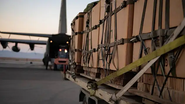 'Gazze'ye hava yoluyla yardım atışları yeniden başlayacak'