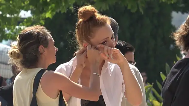 Genç kızın hayalleri kulağındaki takı yüzünden yarım kaldı