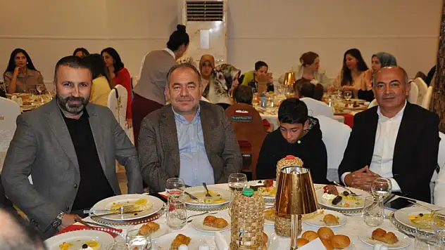 Görev yerleri değişen hakim ve savcılar veda yemeğinde bir araya geldi