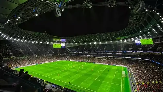 Göztepe – Beşiktaş Maçı: Kadrolar Netleşiyor, Dev Randevuda İlk 11'ler Belli Oldu