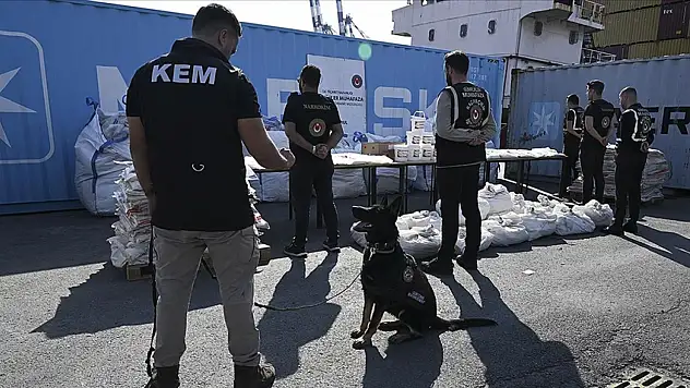 Gümrükler Muhafaza ekipleri zehir tacirlerine göz açtırmadı