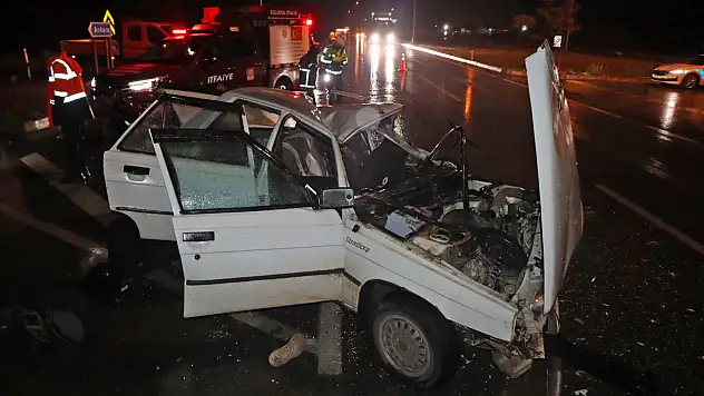 Havza'da Otomobil ile Tır Çarpıştı