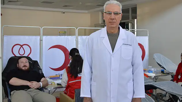 Havza Devlet Hastanesi'nde sağlık çalışanlarından kan bağışı