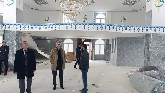 Havza Kaymakamı Ayvat cami inşaatını inceledi