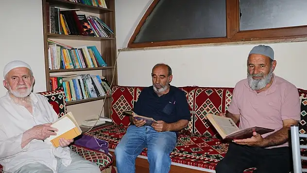 'Her Camiye Bir Kitaplık'