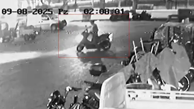 Hırsızlık anı güvenlik kamerasına yansıdı