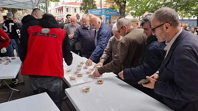 İlkadım'dan şehitler için lokma ikramı