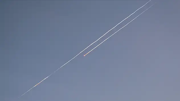 İran'a 'sınırlı saldırı' düzenledi