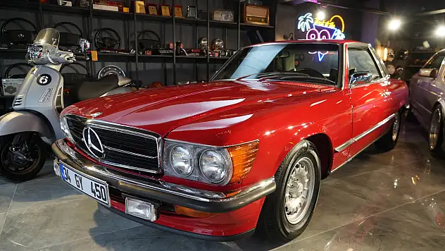 İş adamının milyonluk garajı göz kamaştırıyor