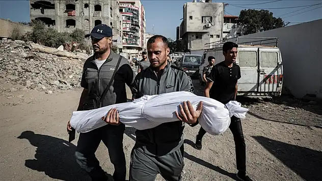 İsrail Gazze'de Sivilleri ve Yardım Noktalarını Hedef Aldı