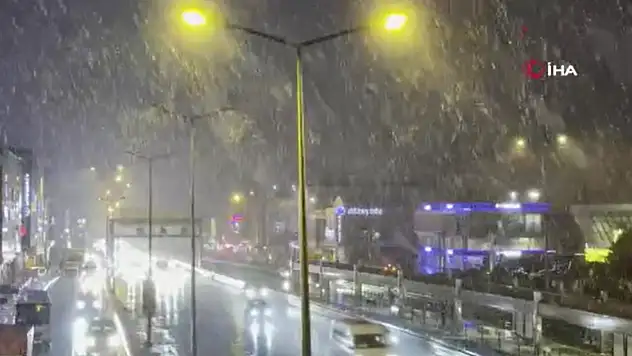 İstanbul'da kar yağışı başladı