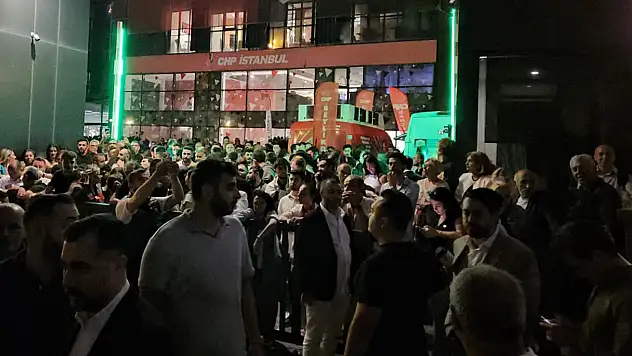 İstanbul İl Başkanlığı binasını kapatma kararı aldı