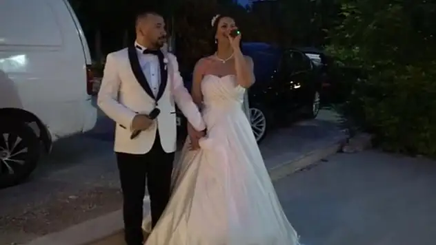 İzmirli Çiftin Düğün Videosu Sosyal Medyada Viral Oldu
