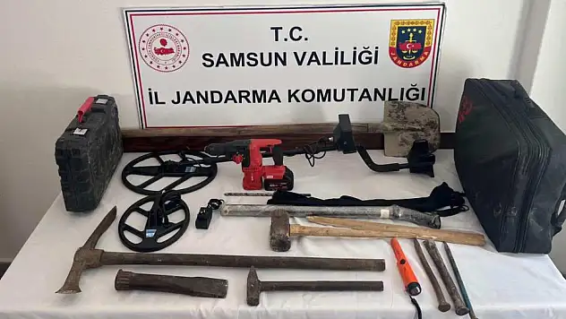 Kaçak Define Kazısı Yapan 3 Kişi yakalandı