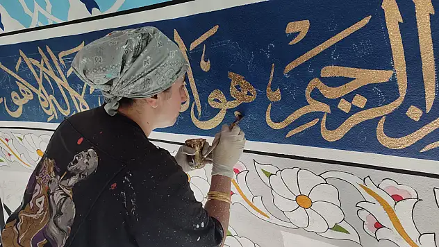 Kadın Nakkaşlar Samsun'da Camileri Motiflerle Donatıyor